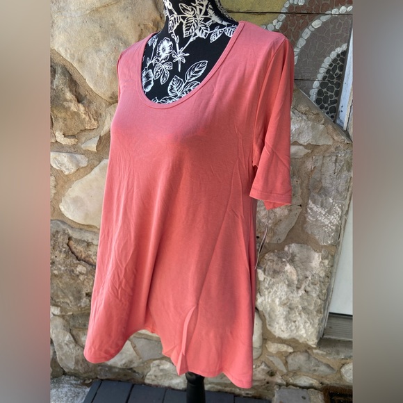 Lularoe Perfect T Size Small S (8-14) BRAND NEW! - Picture 3 of 6